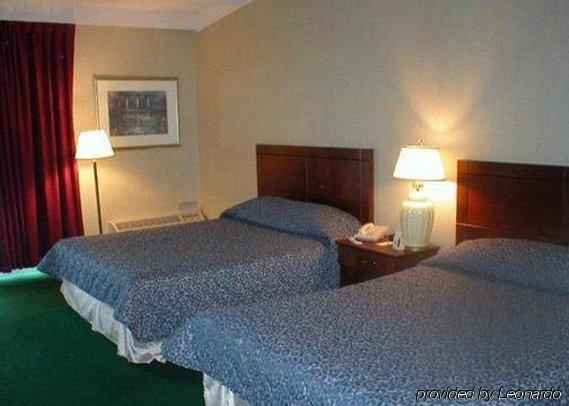 Rodeway Inn Greenfield Oda fotoğraf