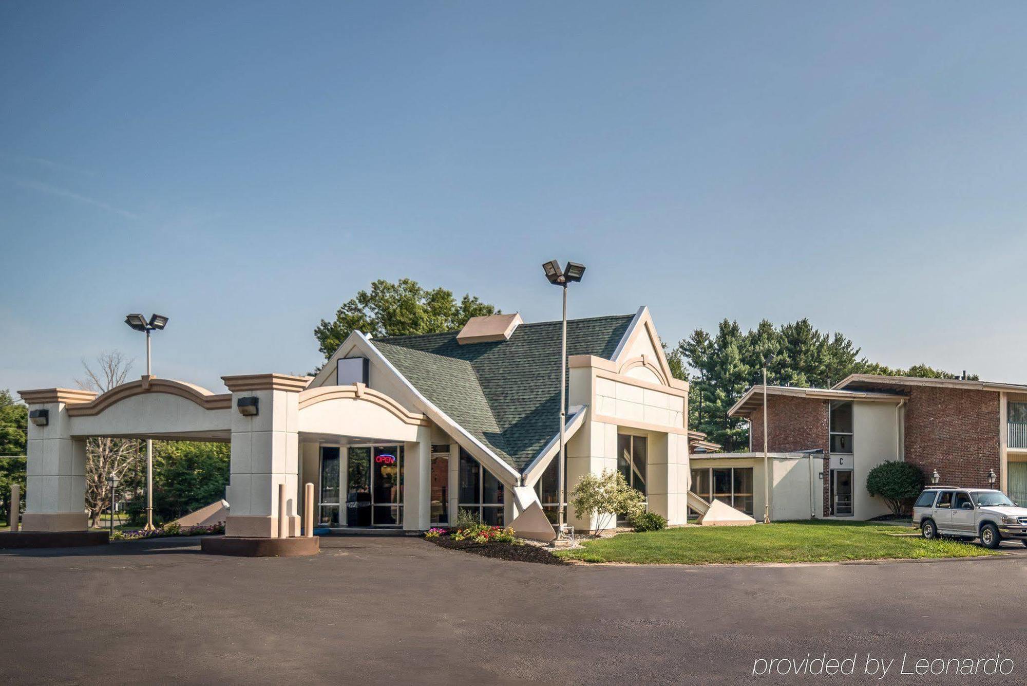 Rodeway Inn Greenfield Dış mekan fotoğraf