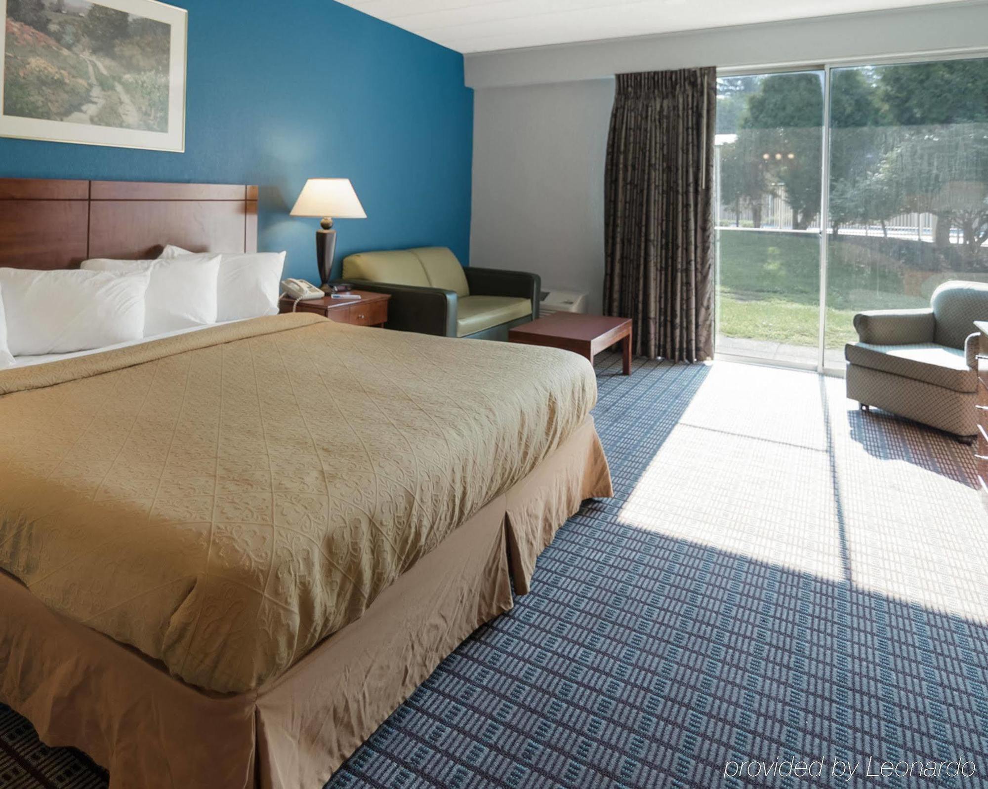 Rodeway Inn Greenfield Dış mekan fotoğraf