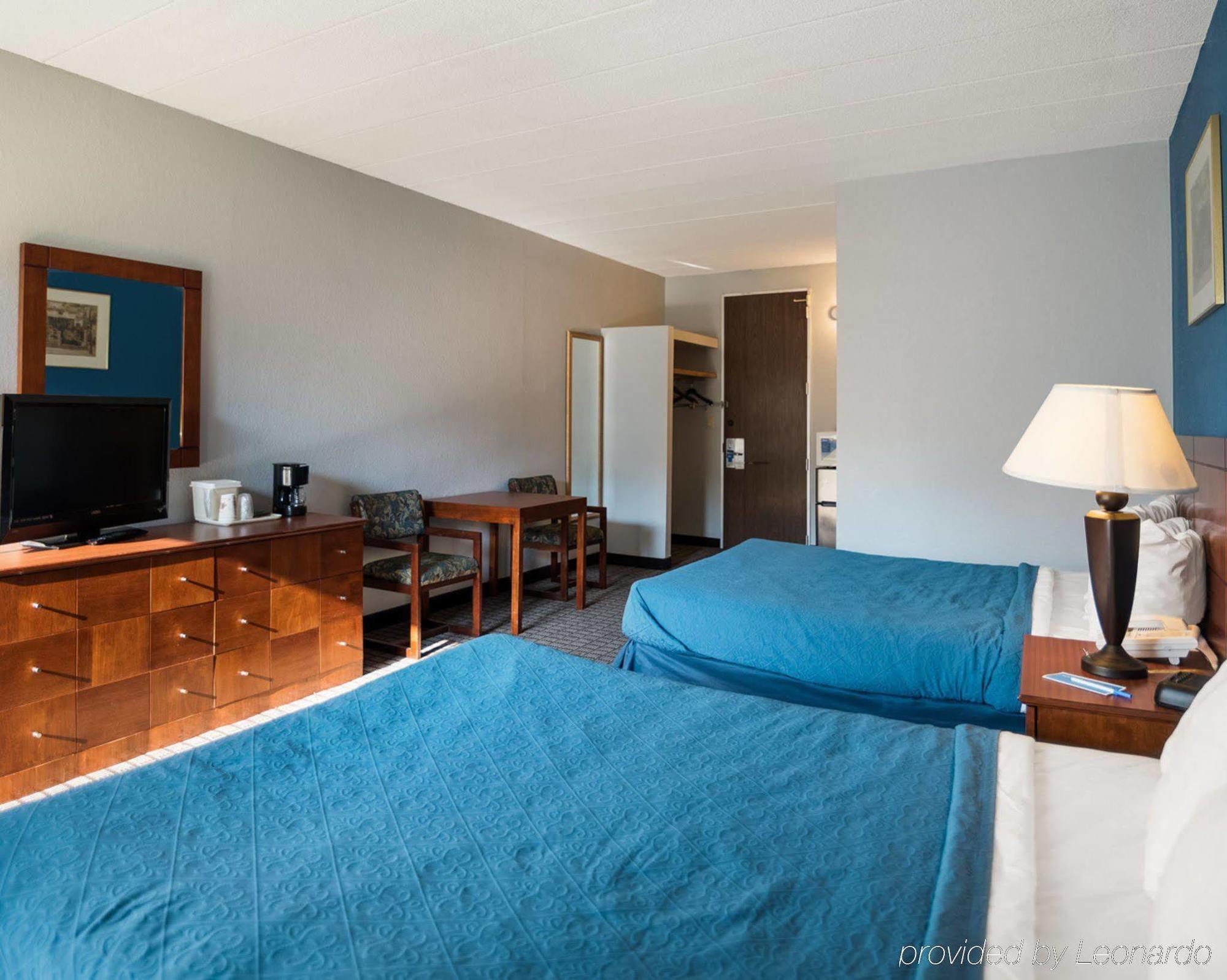 Rodeway Inn Greenfield Dış mekan fotoğraf