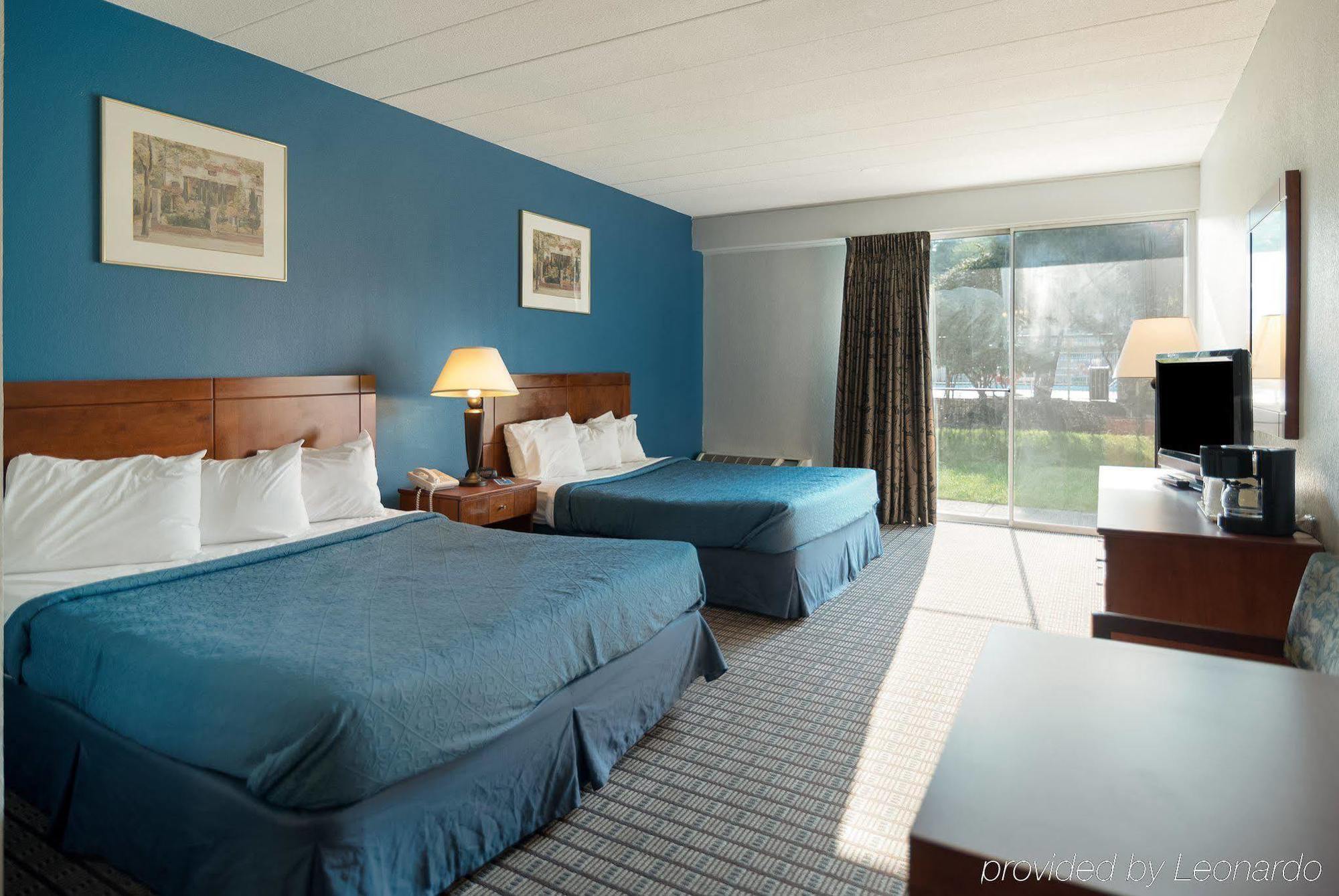 Rodeway Inn Greenfield Dış mekan fotoğraf