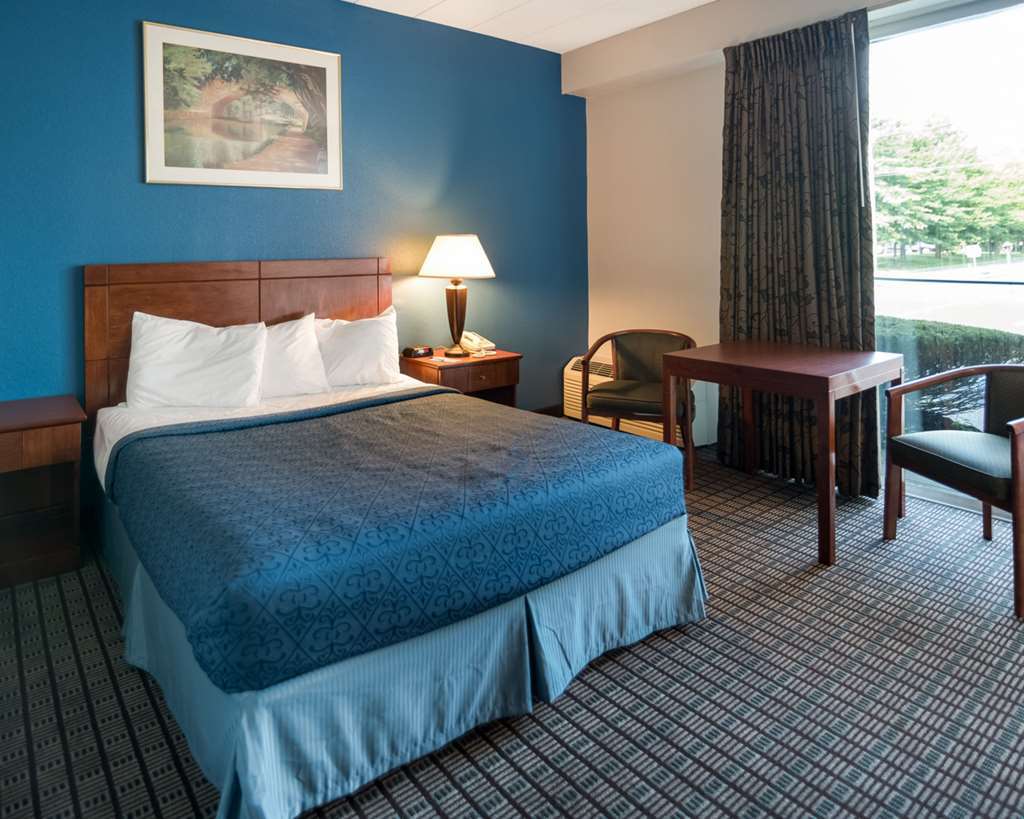 Rodeway Inn Greenfield Oda fotoğraf
